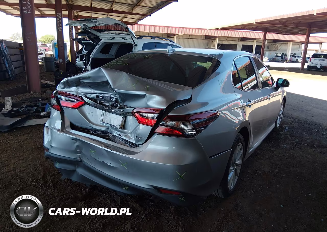 2021 Toyota Camry Le VIN:4T1C11AK4MU421973 - 4