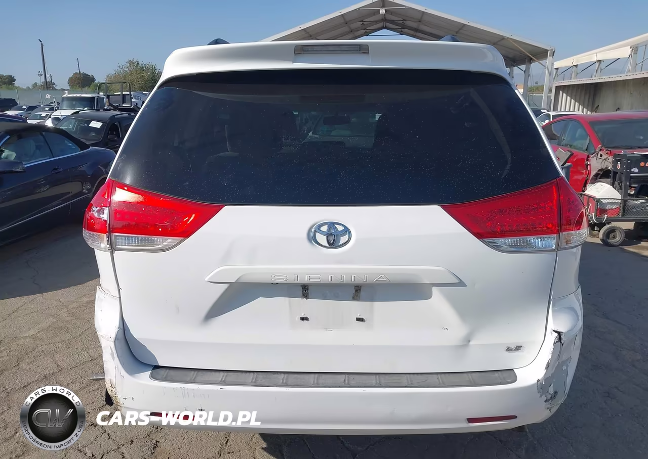 2011 Toyota Sienna Le V6 VIN:5TDKK3DC9BS105631 - 16