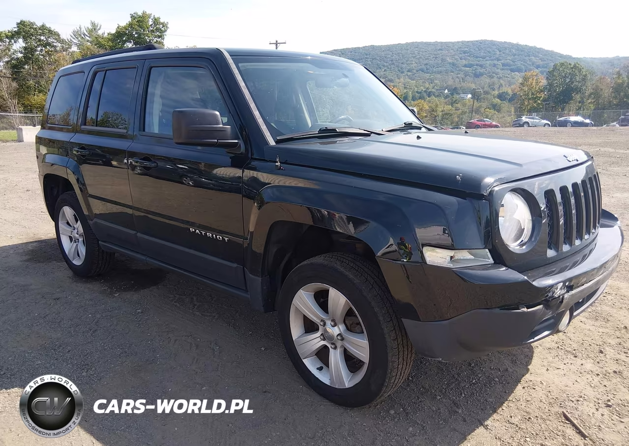 2013 Jeep Patriot Latitude VIN:1C4NJRFB7DD274763 - 1