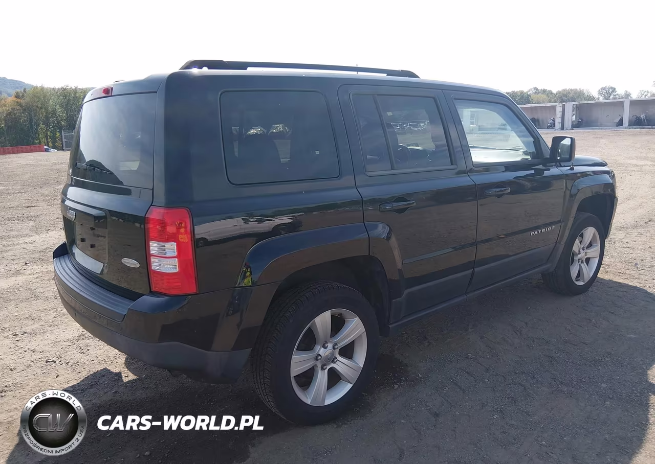 2013 Jeep Patriot Latitude VIN:1C4NJRFB7DD274763 - 4