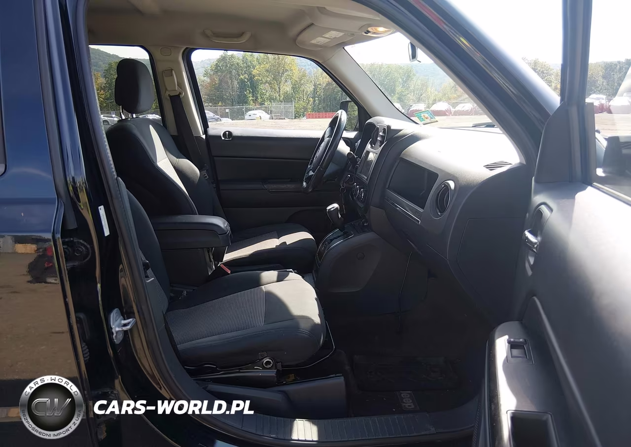 2013 Jeep Patriot Latitude VIN:1C4NJRFB7DD274763 - 5