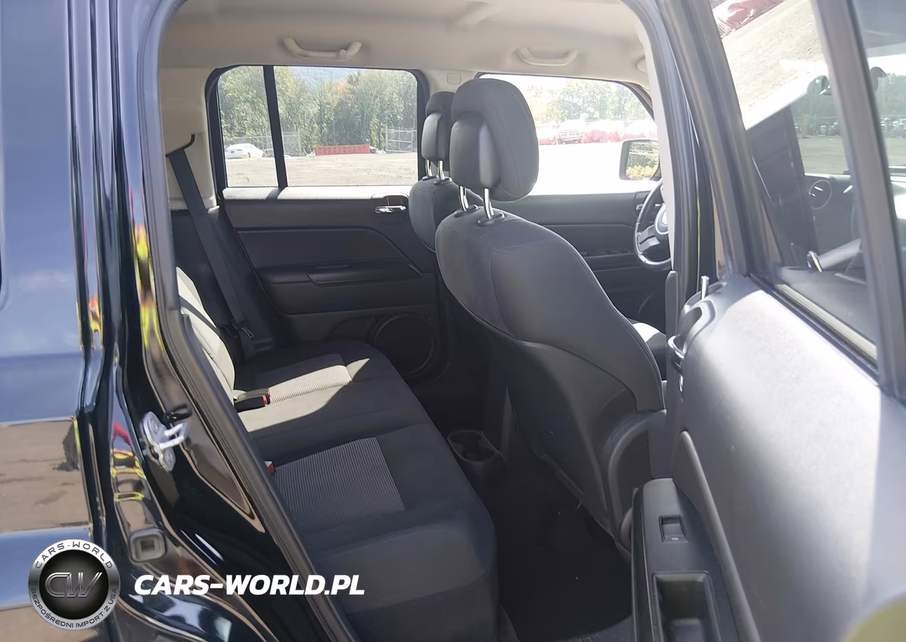 2013 Jeep Patriot Latitude VIN:1C4NJRFB7DD274763 - 8
