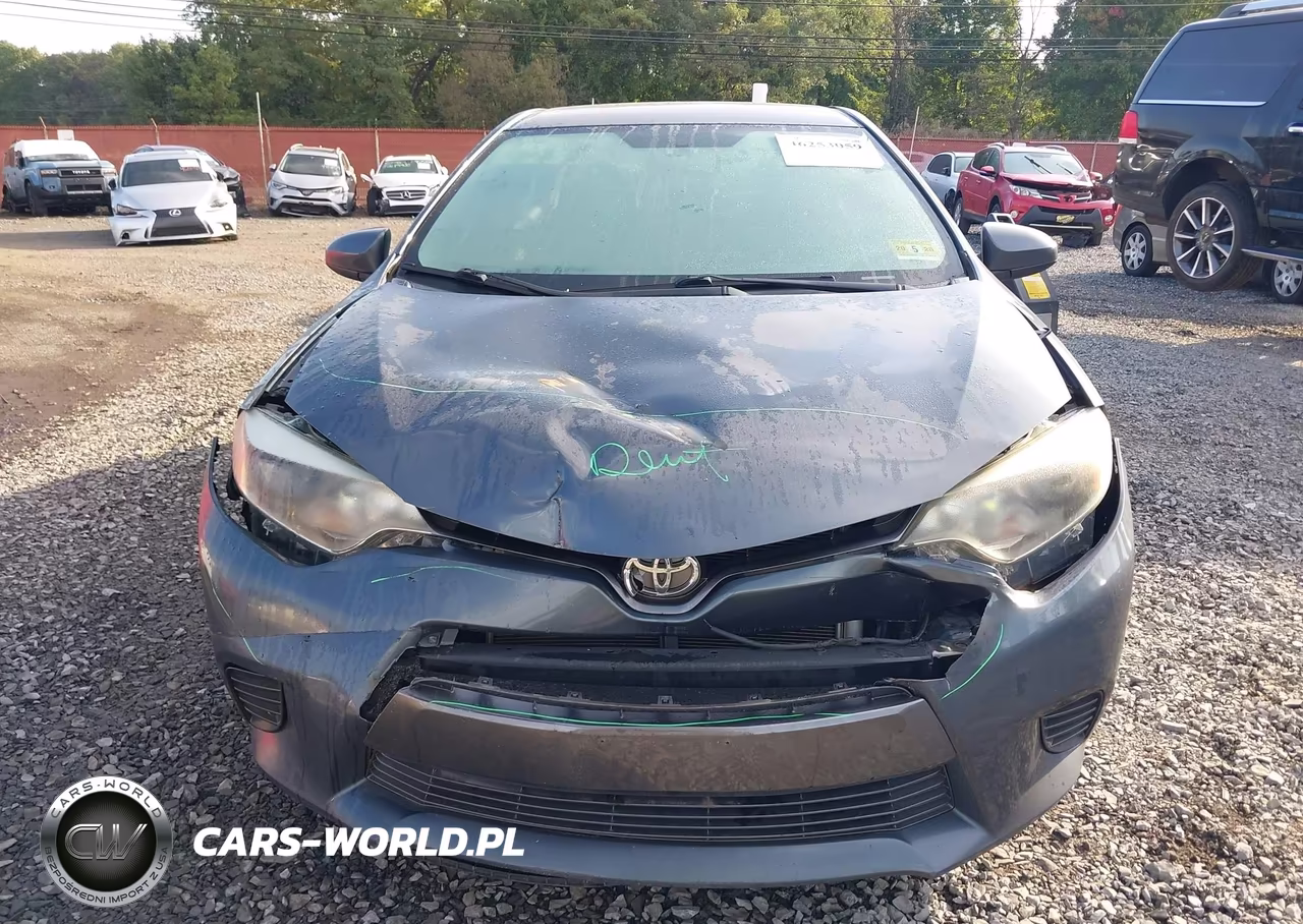2015 Toyota Corolla Le VIN:2T1BURHE5FC396538 - 12