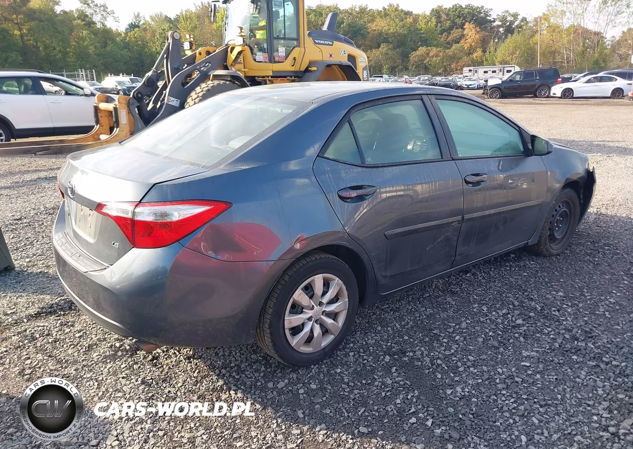 2015 Toyota Corolla Le VIN:2T1BURHE5FC396538 - 4