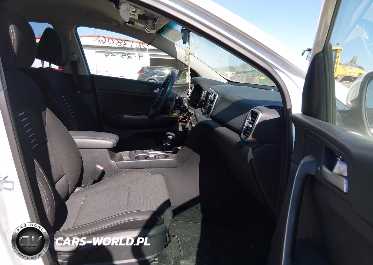 2018 Kia Sportage Lx VIN:KNDPMCAC4J7408099 - 5
