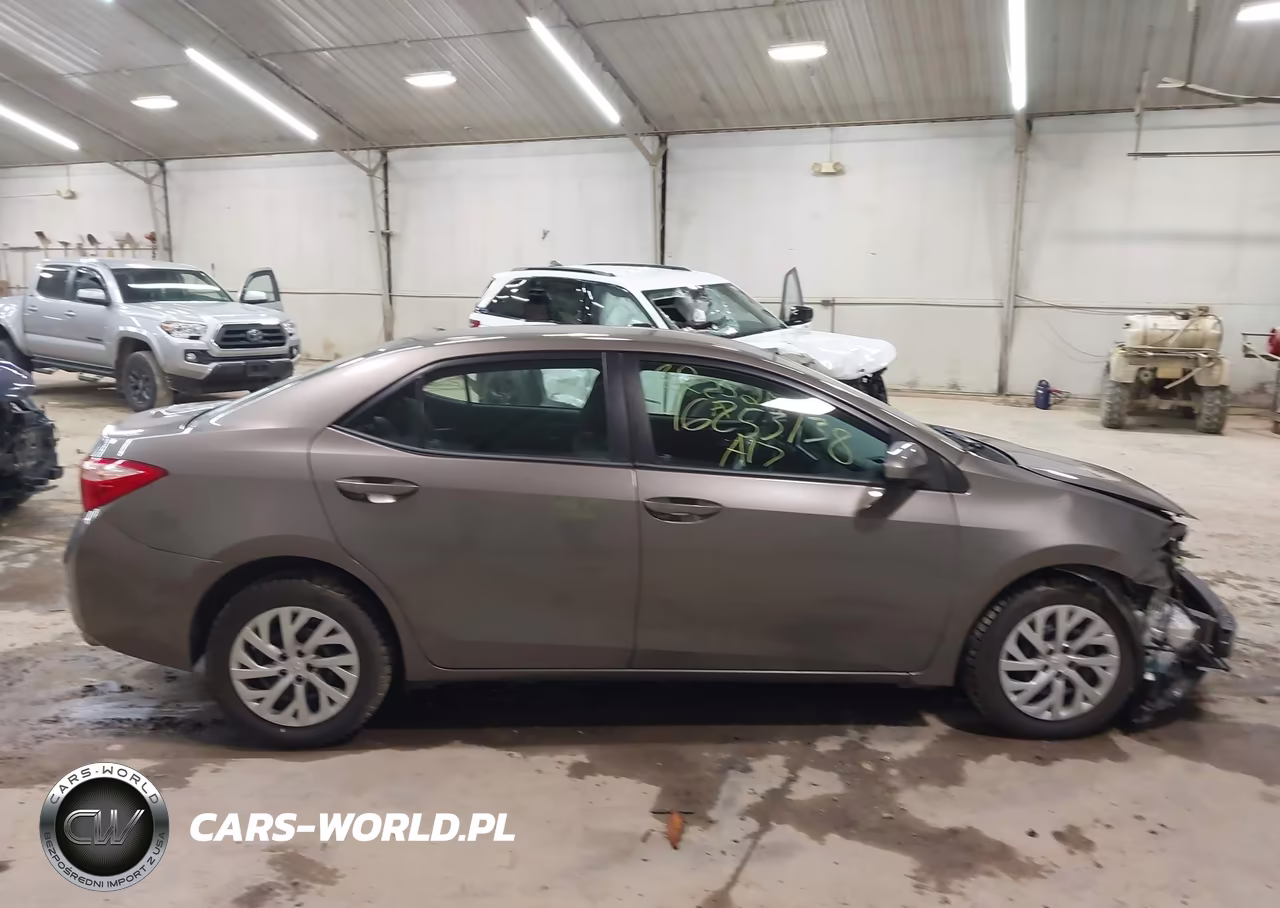 2017 Toyota Corolla Le VIN:2T1BURHE2HC953540 - 13