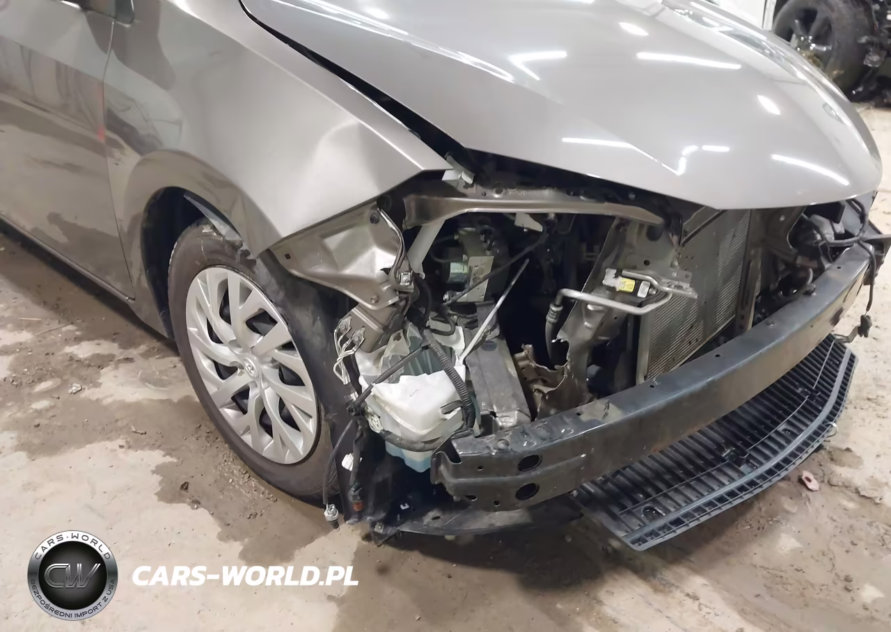2017 Toyota Corolla Le VIN:2T1BURHE2HC953540 - 17