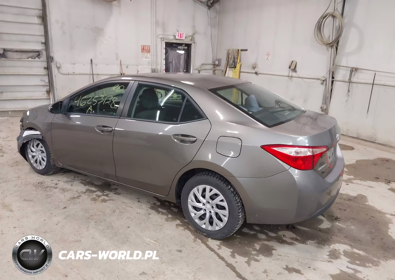 2017 Toyota Corolla Le VIN:2T1BURHE2HC953540 - 3