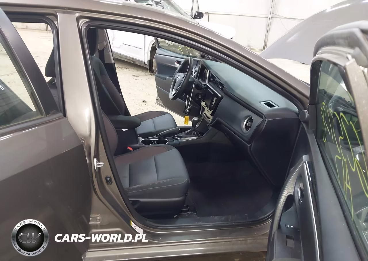 2017 Toyota Corolla Le VIN:2T1BURHE2HC953540 - 5