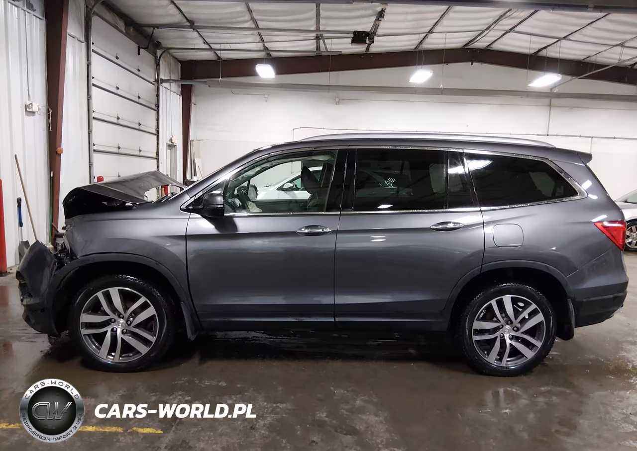 2017 Honda Pilot Touring VIN:5FNYF6H93HB075862 - 15