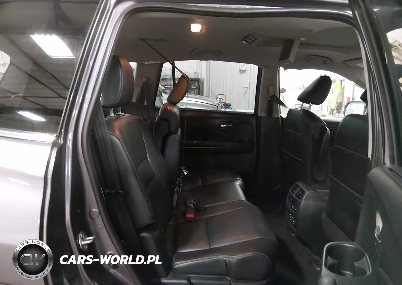 2017 Honda Pilot Touring VIN:5FNYF6H93HB075862 - 8