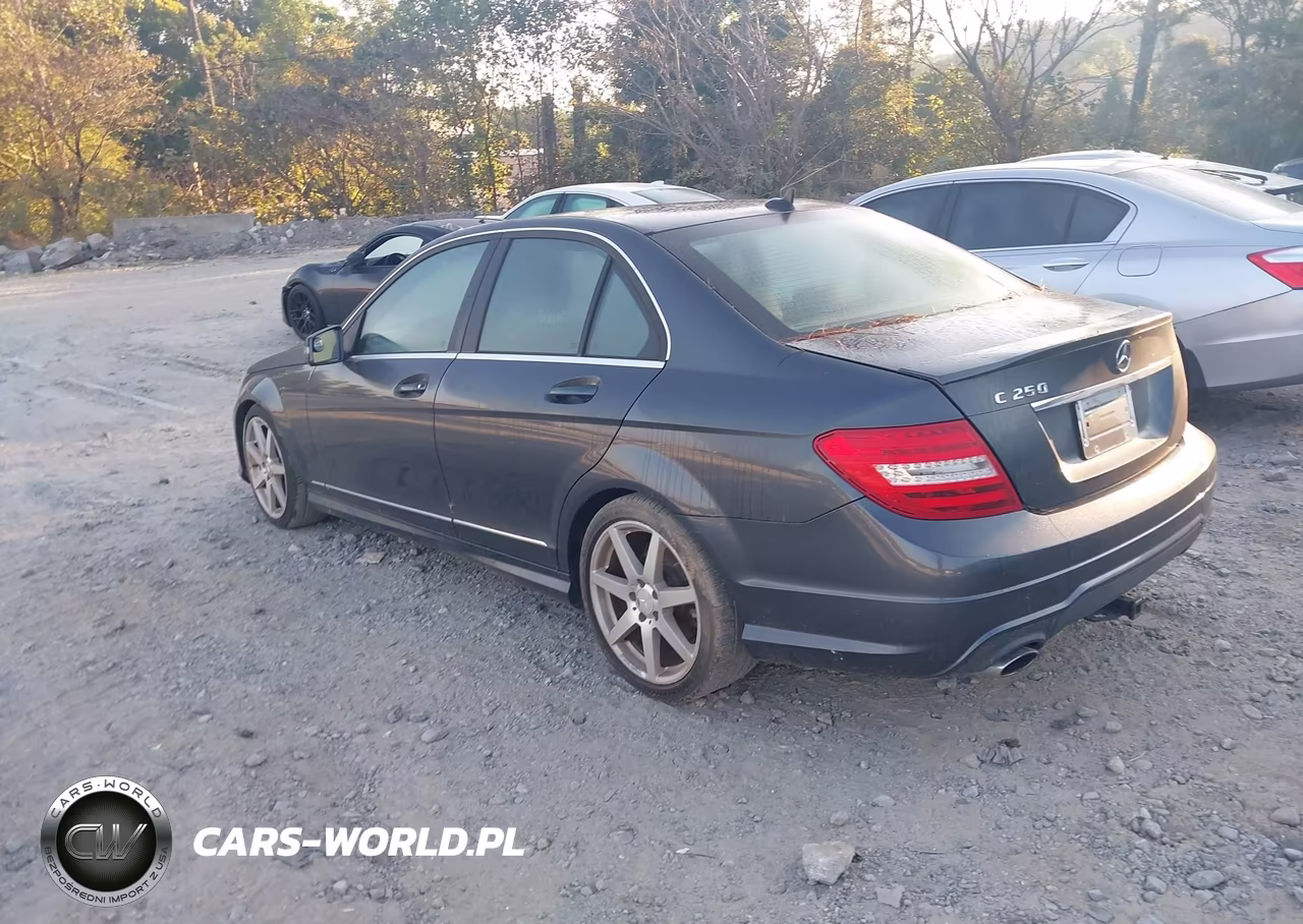 2013 Mercedes-Benz C 250 Sport VIN:WDDGF4HB4DR264825 - 3