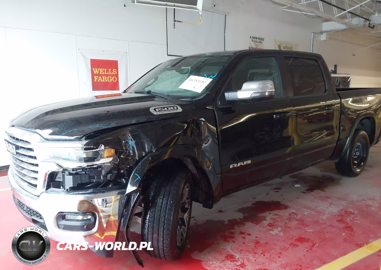 2026 Ram 1500 Laramie 4X4 5'7 Box VIN:3C6SRFJP3T4170441 - 2