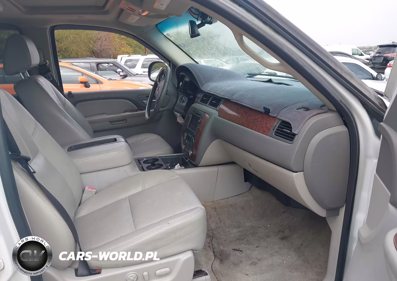 2008 Chevrolet Suburban 1500 Lt VIN:1GNFC16098R130582 - 5