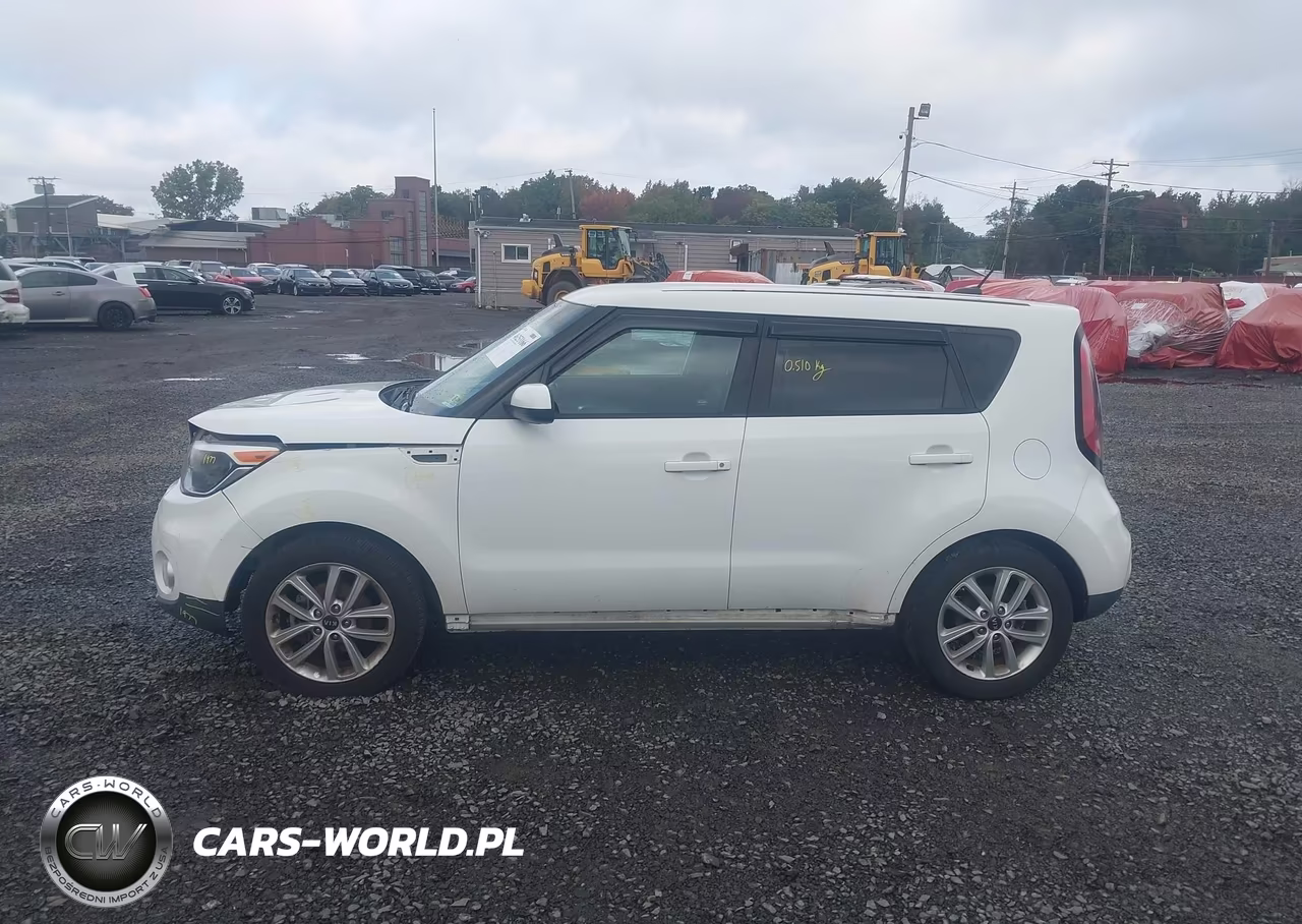 2017 Kia Soul + VIN:KNDJP3A51H7418775 - 14