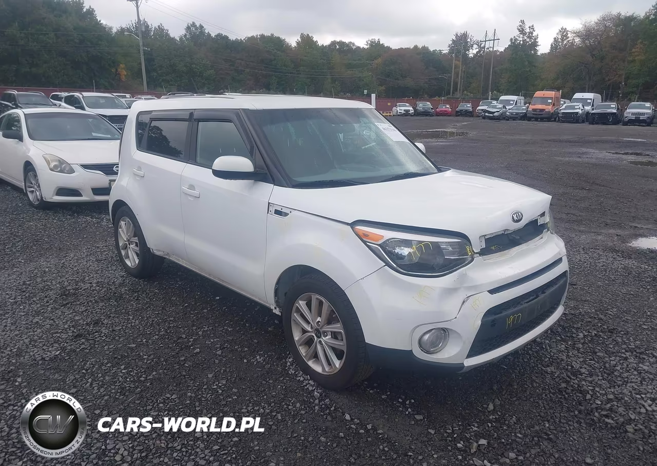 2017 Kia Soul + VIN:KNDJP3A51H7418775 - 18