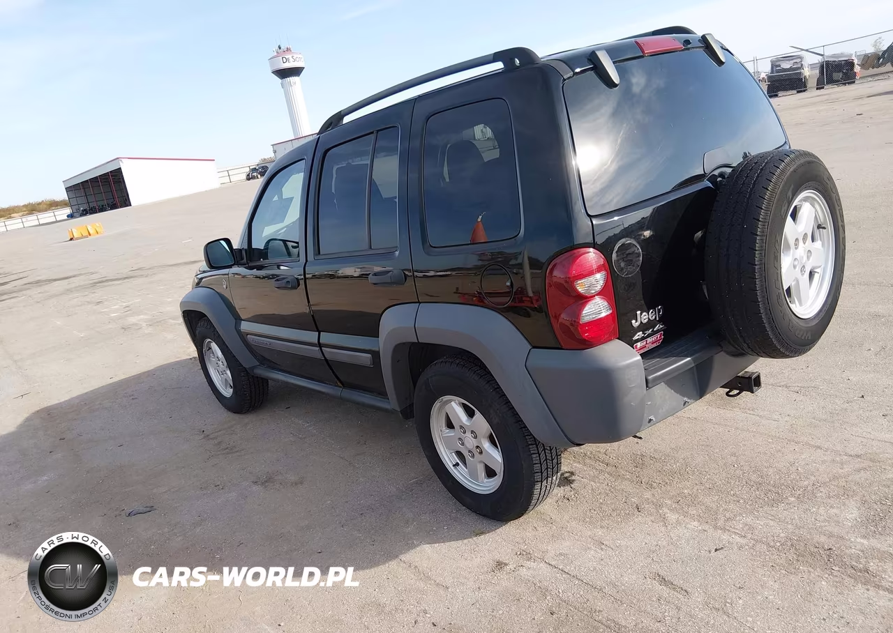2005 Jeep Liberty Sport VIN:1J4GL48K15W509693 - 3