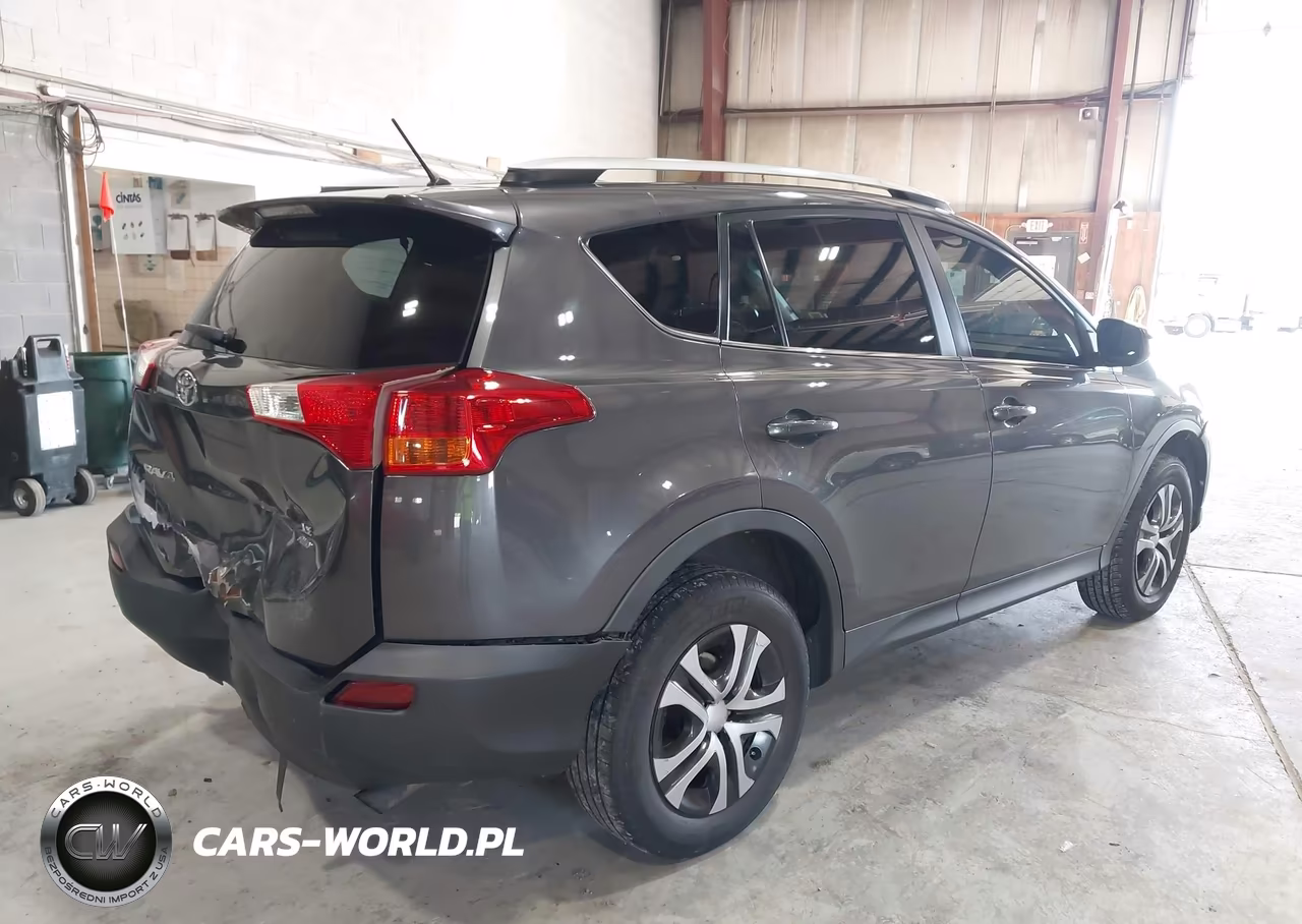 2015 Toyota Rav4 Le VIN:2T3BFREV9FW358945 - 4