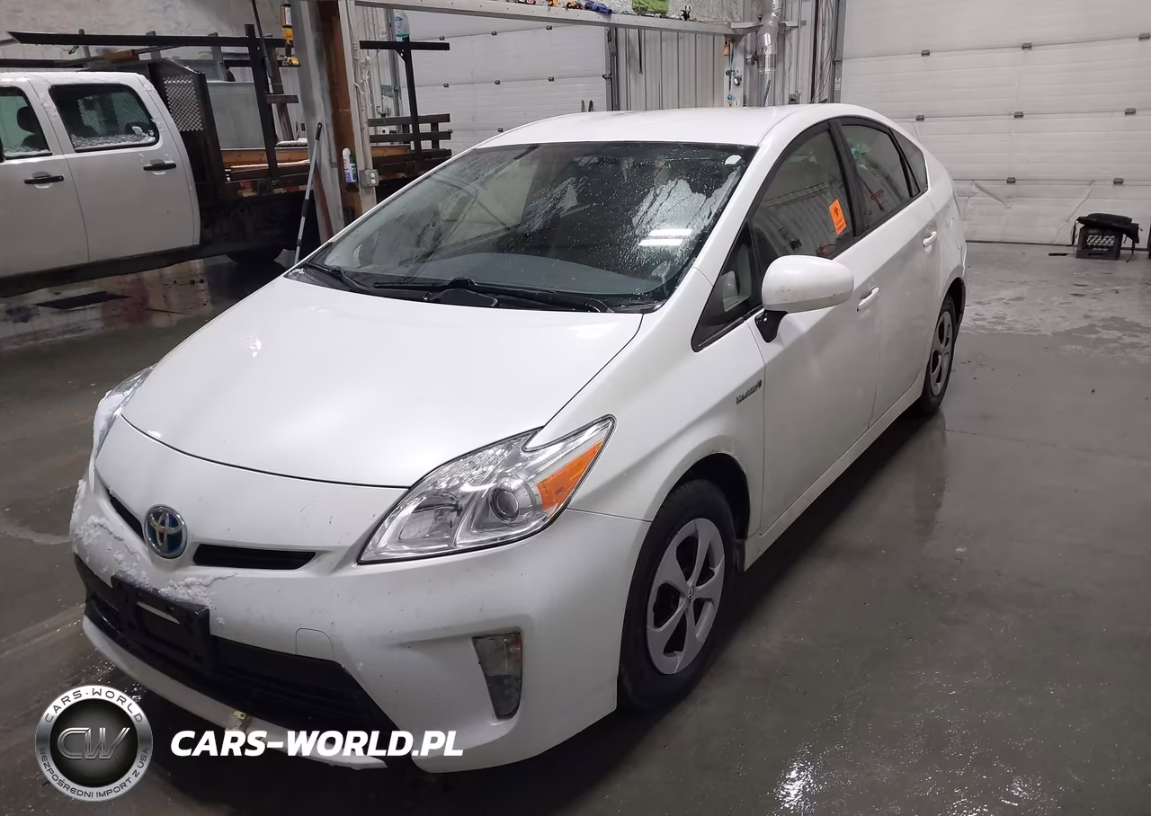 2015 Toyota Prius Two VIN:JTDKN3DU7F0465957 - 2