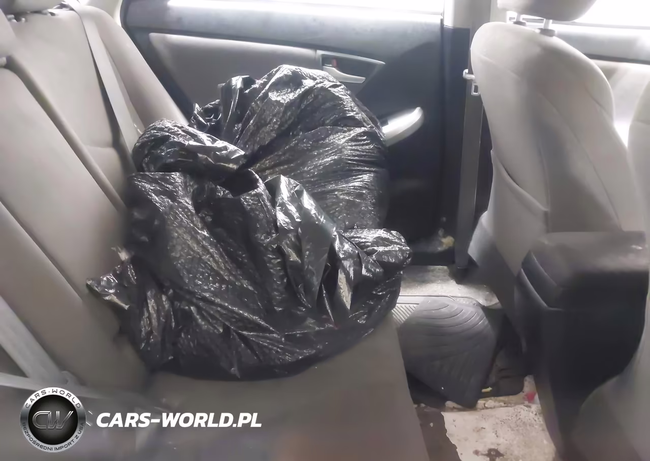 2015 Toyota Prius Two VIN:JTDKN3DU7F0465957 - 8