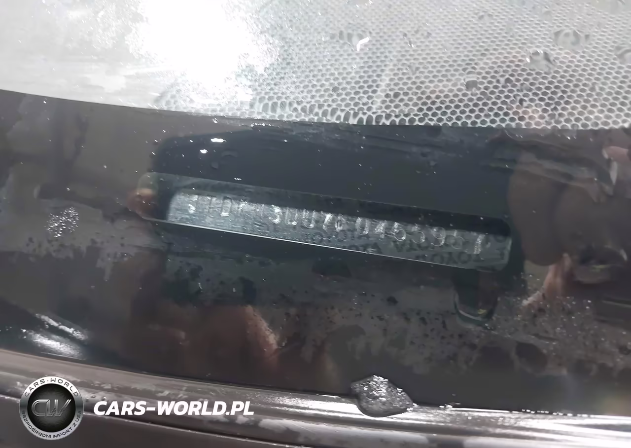 2015 Toyota Prius Two VIN:JTDKN3DU7F0465957 - 9