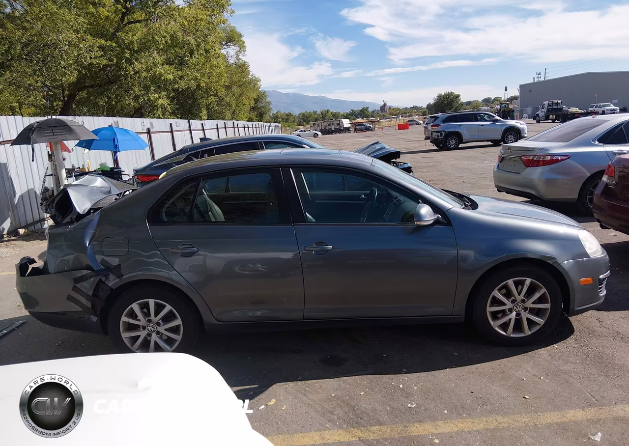 2010 Volkswagen Jetta Limited Edition VIN:3VWRZ7AJXAM123068 - 12
