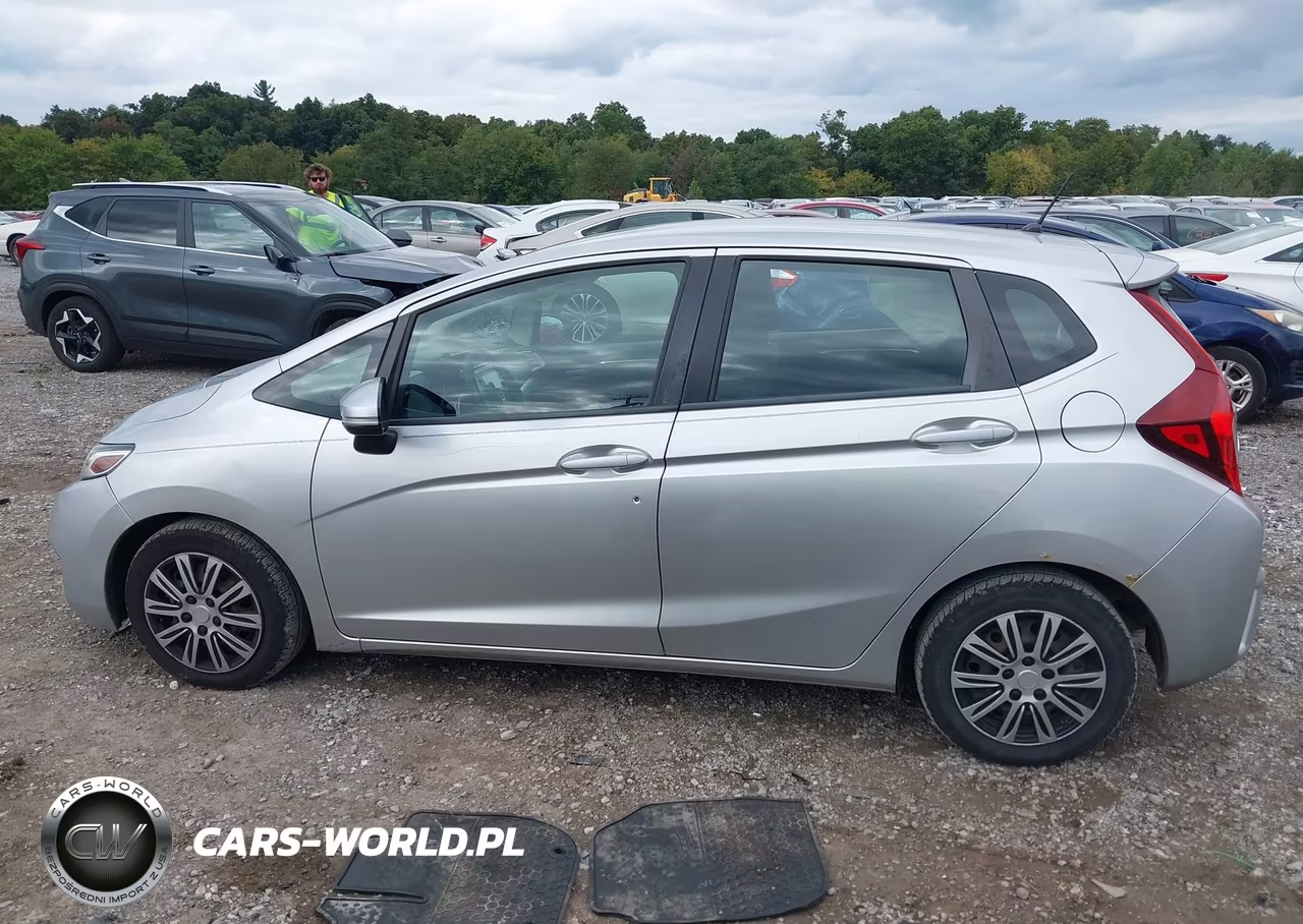 2015 Honda Fit Lx VIN:3HGGK5H58FM755202 - 14