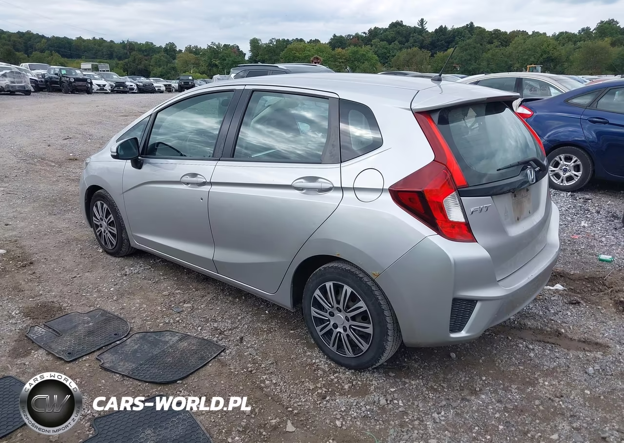 2015 Honda Fit Lx VIN:3HGGK5H58FM755202 - 3