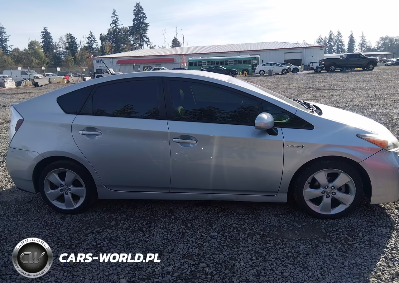 2013 Toyota Prius Five VIN:JTDKN3DU5D5615810 - 13