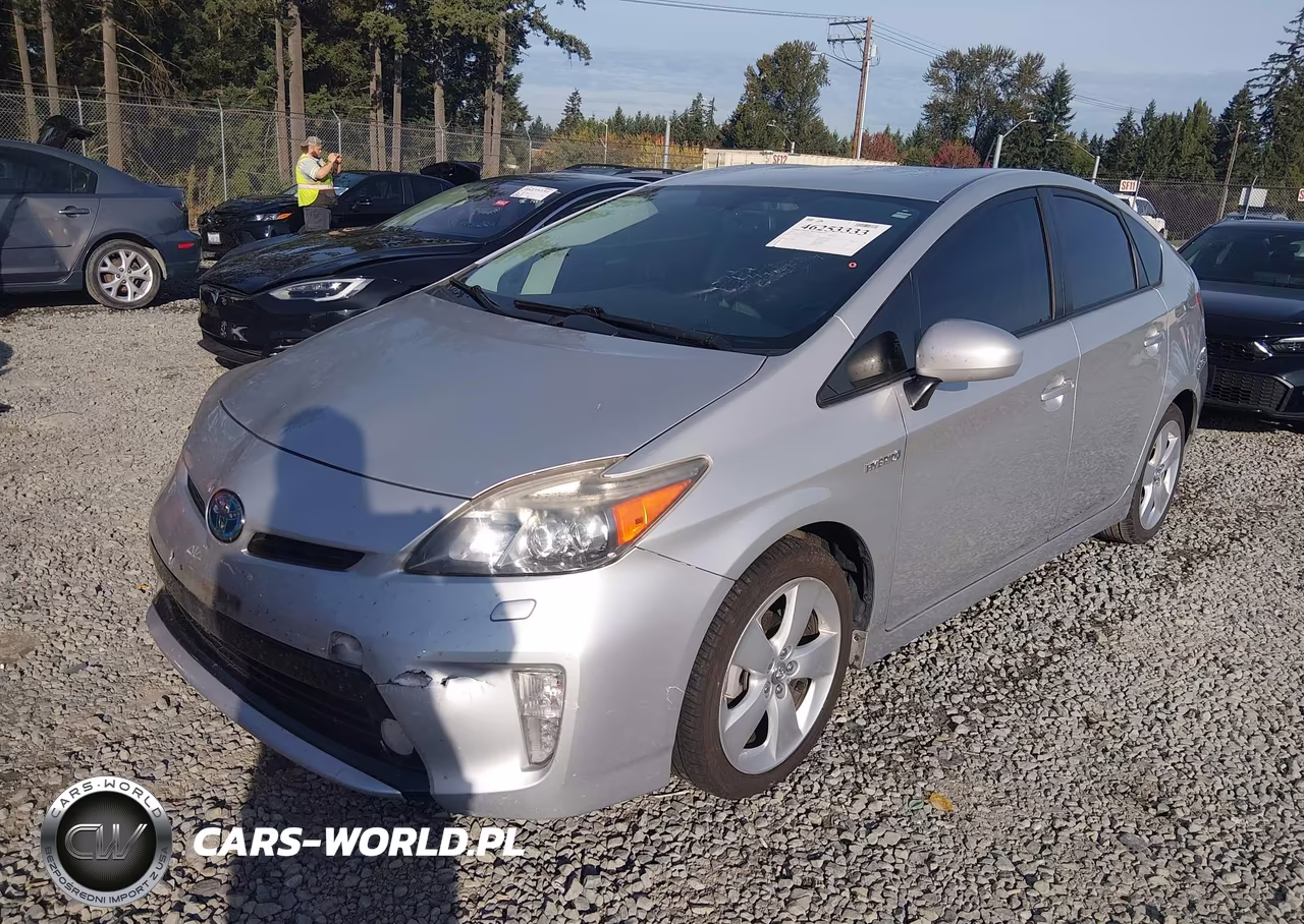 2013 Toyota Prius Five VIN:JTDKN3DU5D5615810 - 2