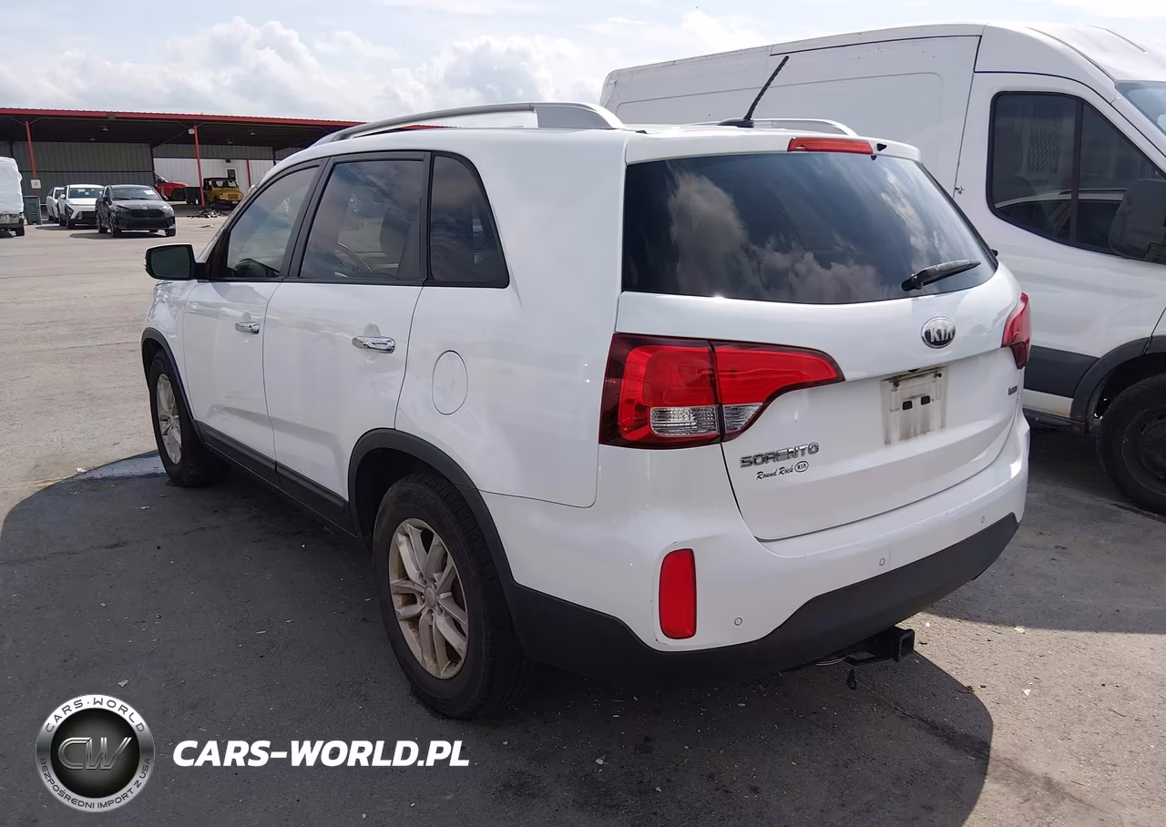 2014 Kia Sorento Lx VIN:5XYKT3A67EG435250 - 3
