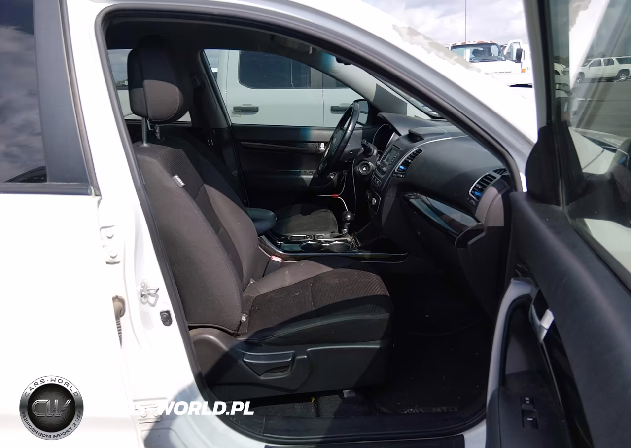 2014 Kia Sorento Lx VIN:5XYKT3A67EG435250 - 5