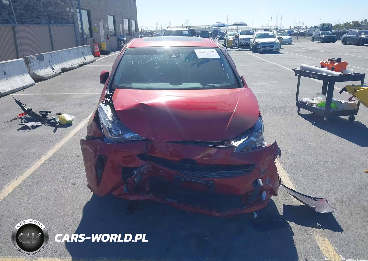 2020 Toyota Prius Limited VIN:JTDKARFU1L3104388 - 13
