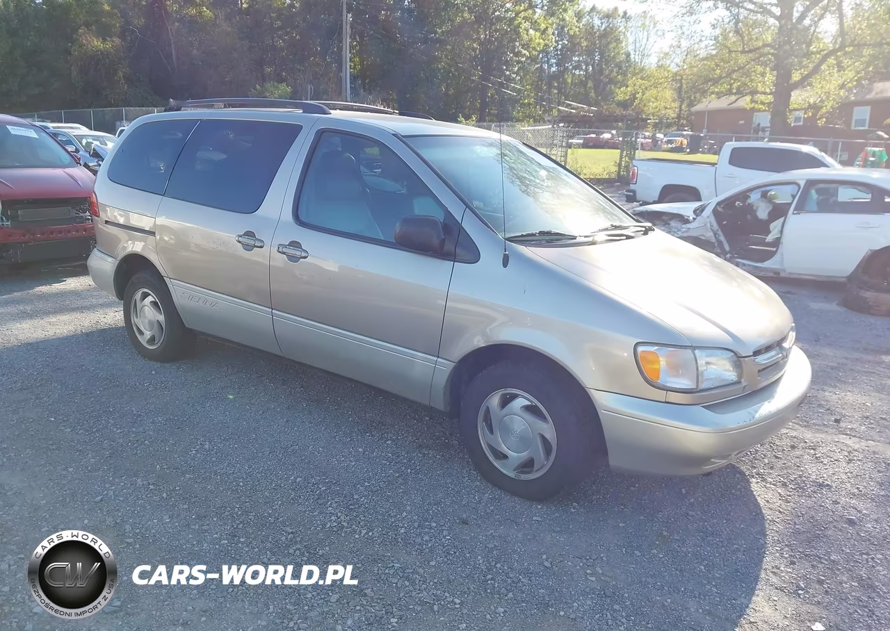 2000 Toyota Sienna Xle