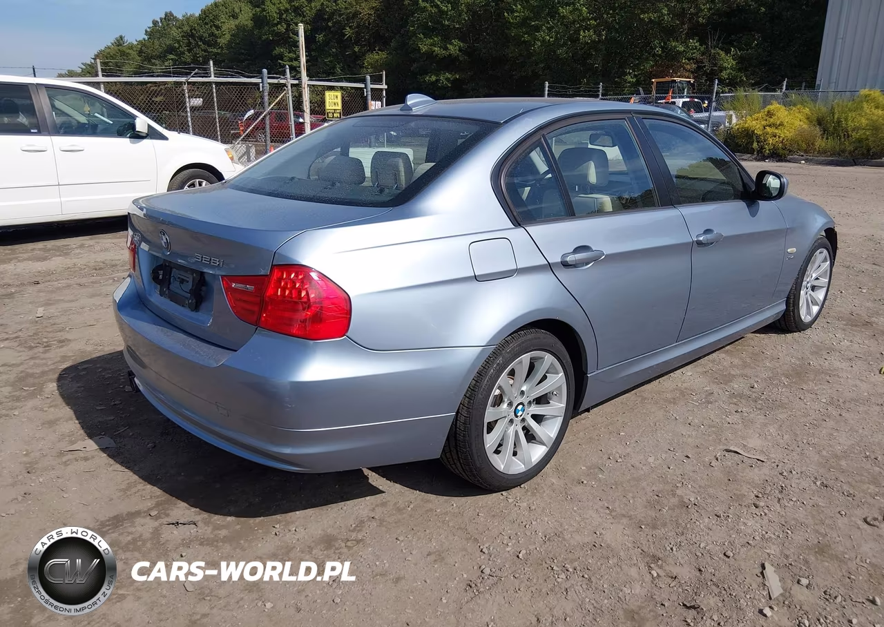 2011 BMW 328I xDrive VIN:WBAPK5G58BNN30162 - 4