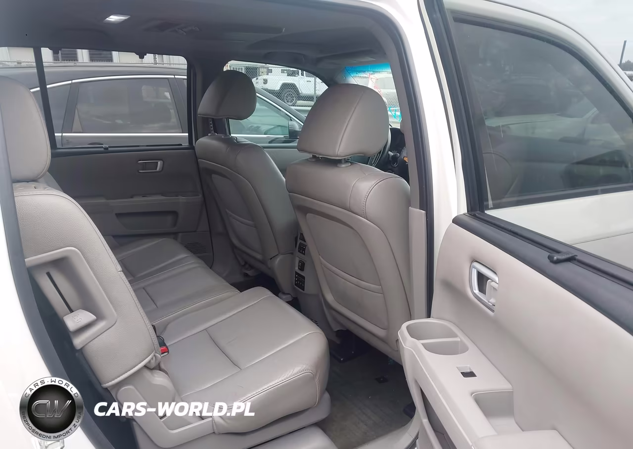 2015 Honda Pilot Touring VIN:5FNYF3H99FB002295 - 8