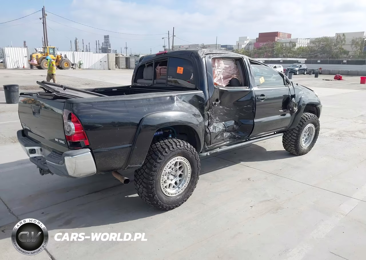 2013 Toyota Tacoma Base V6 VIN:5TFLU4EN0DX065537 - 4