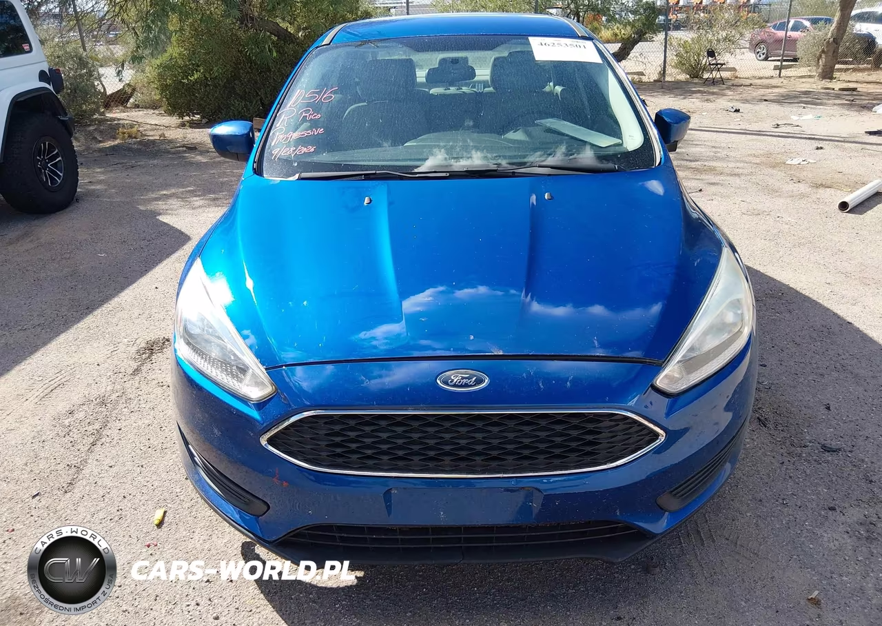 2018 Ford Focus Se VIN:1FADP3FE1JL304204 - 12