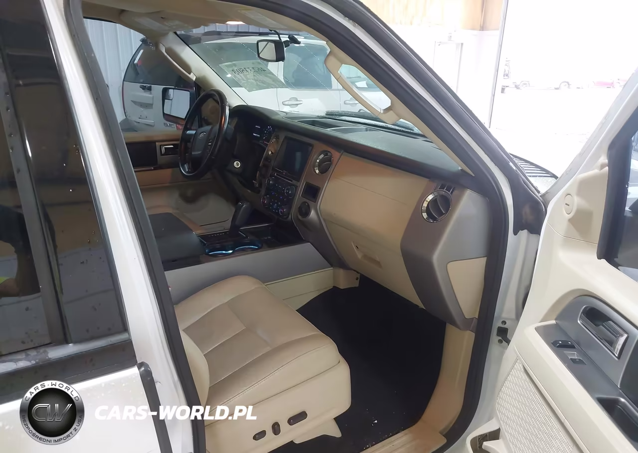 2017 Ford Expedition Xlt VIN:1FMJU1HT9HEA57305 - 5