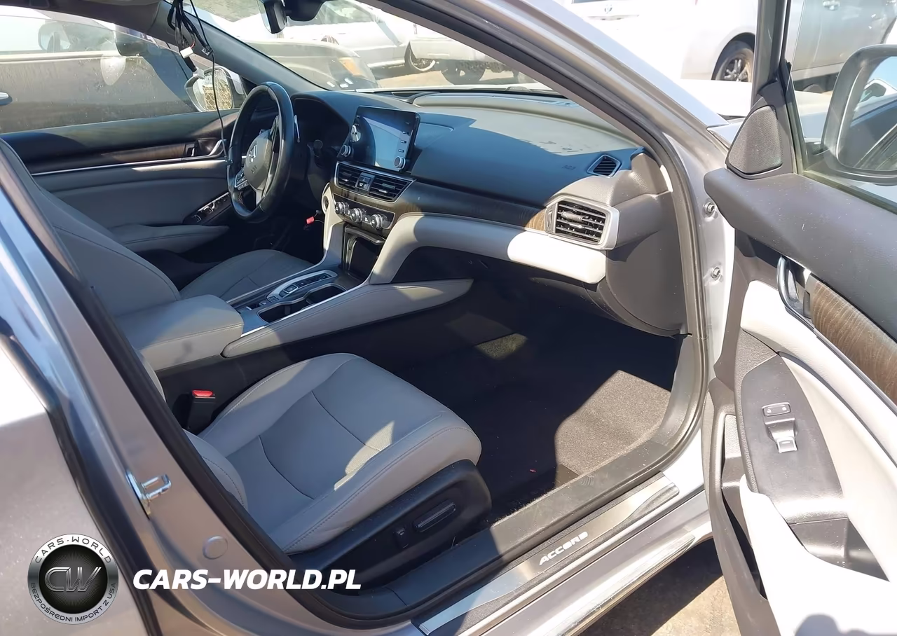 2019 Honda Accord Hybrid Touring VIN:1HGCV3F98KA001269 - 5
