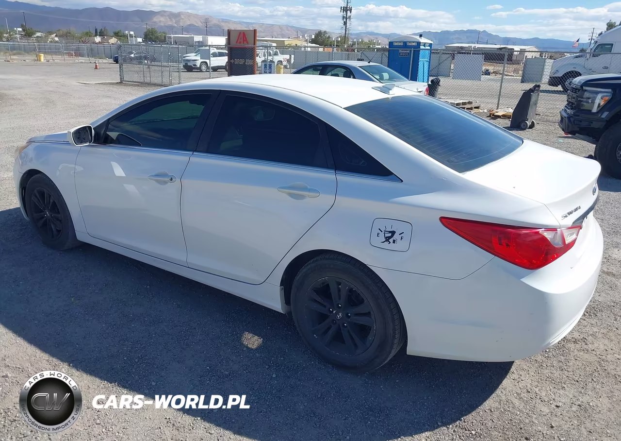 2013 Hyundai Sonata Gls VIN:5NPEB4AC6DH740015 - 3