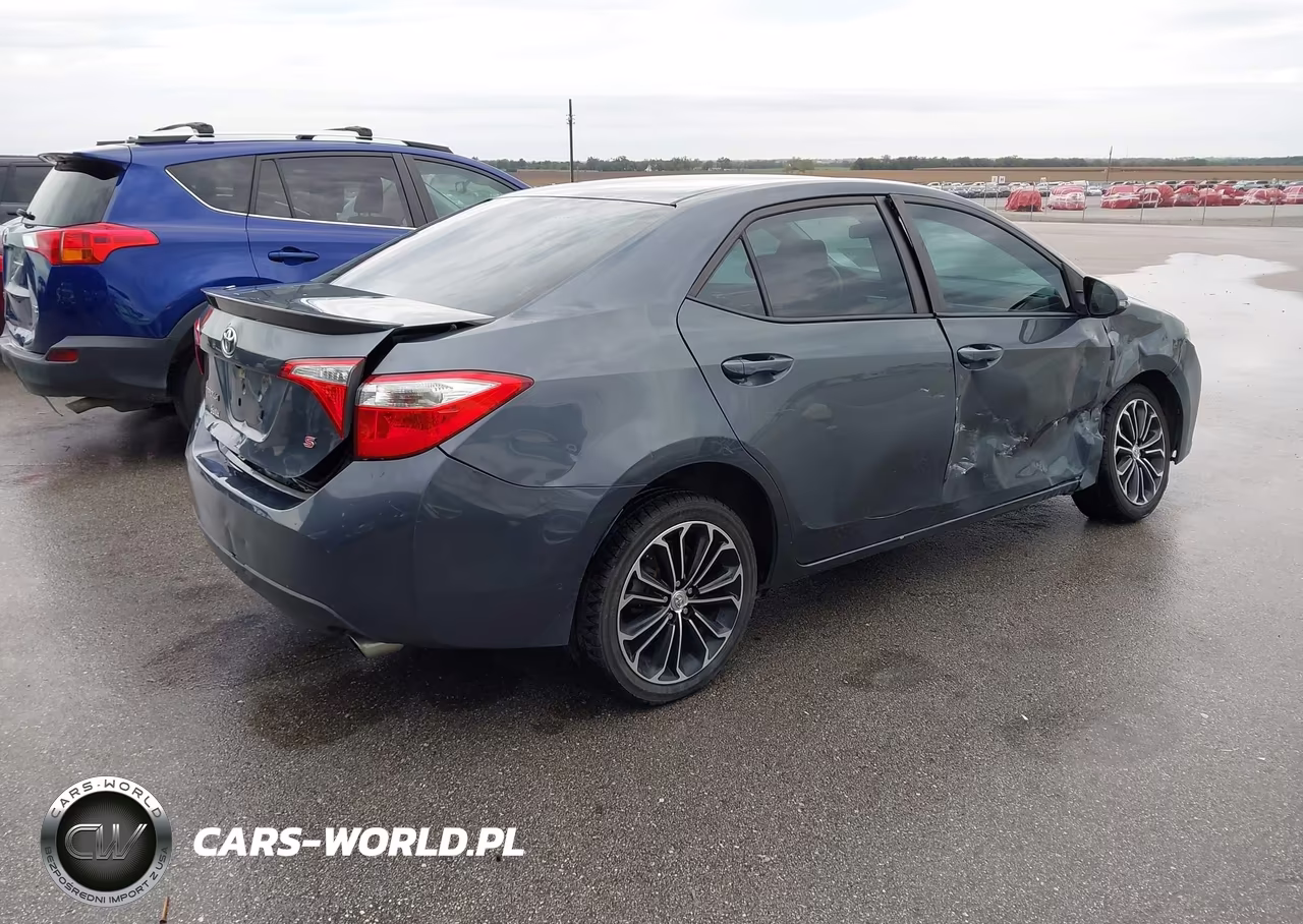 2015 Toyota Corolla S Plus VIN:5YFBURHE0FP352205 - 4
