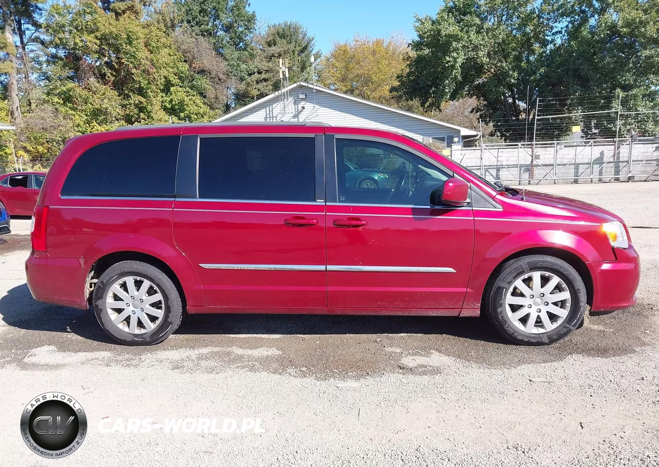 2013 Chrysler Town & Country Touring VIN:2C4RC1BG8DR747582 - 13