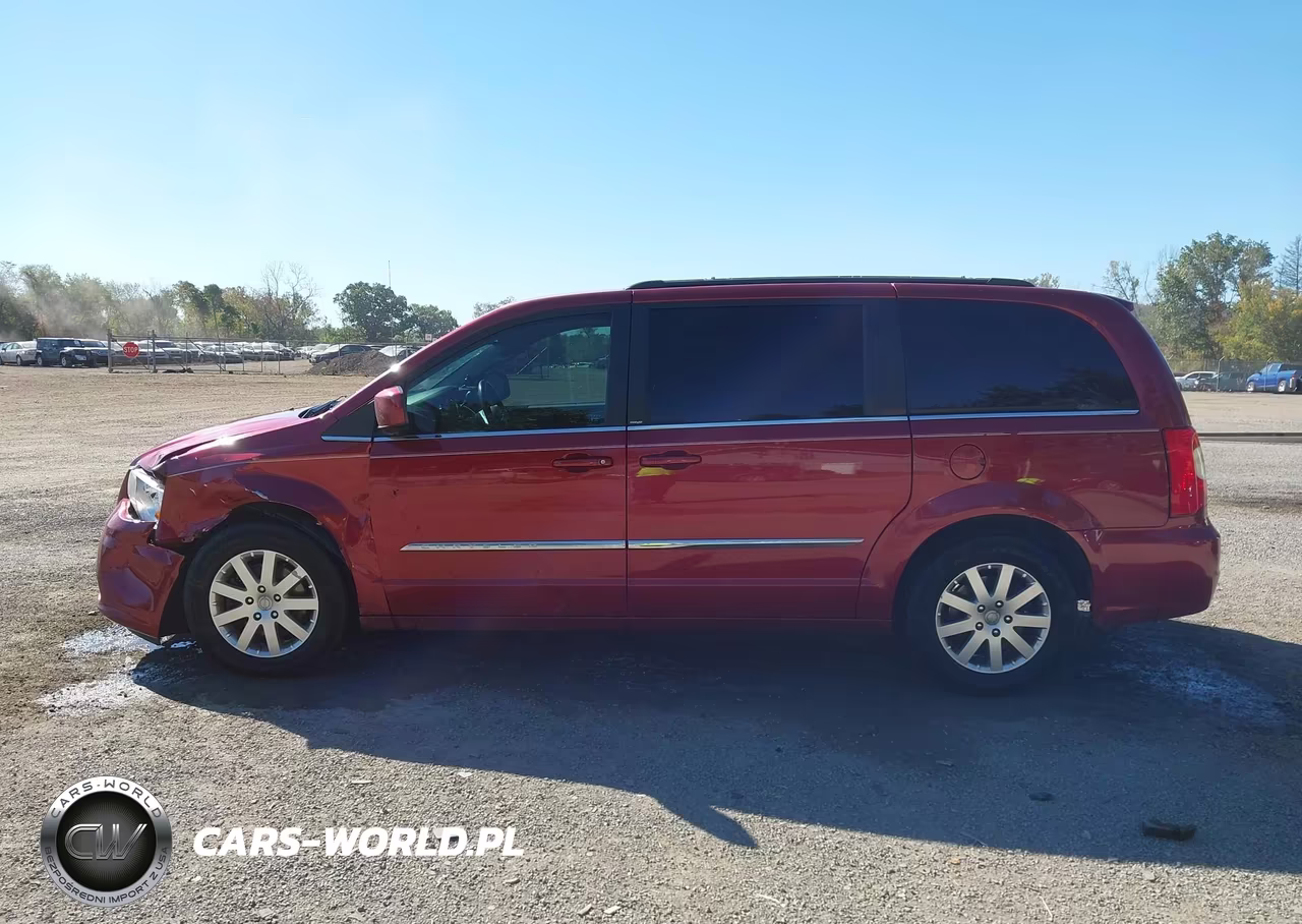 2013 Chrysler Town & Country Touring VIN:2C4RC1BG8DR747582 - 14