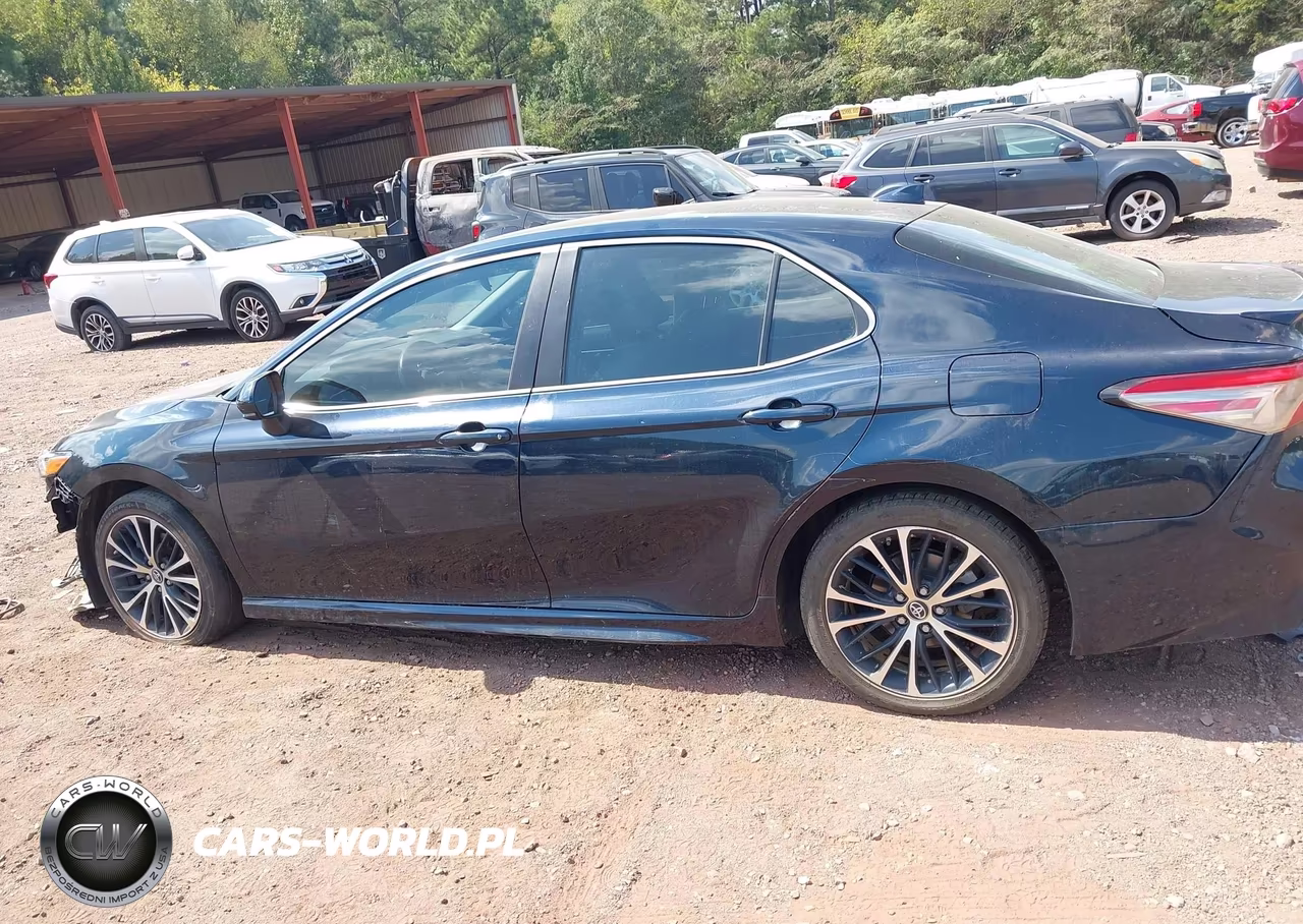 2019 Toyota Camry Se VIN:4T1B11HK9KU289484 - 14
