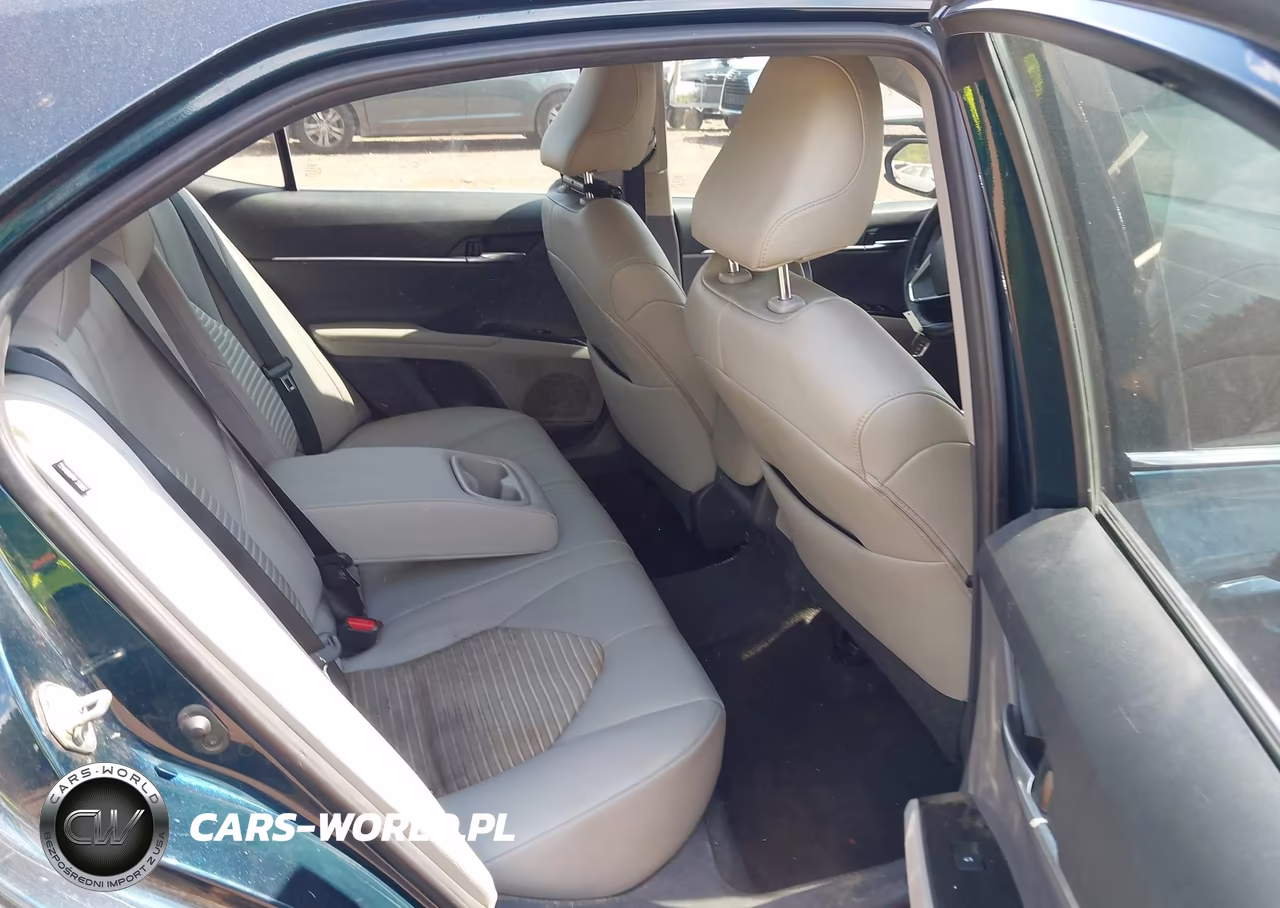 2019 Toyota Camry Se VIN:4T1B11HK9KU289484 - 8