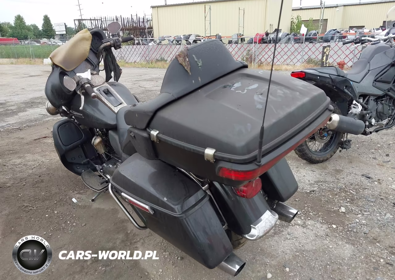 2019 Harley-Davidson Flhtcu VIN:1HD1FCC12KB619701 - 3