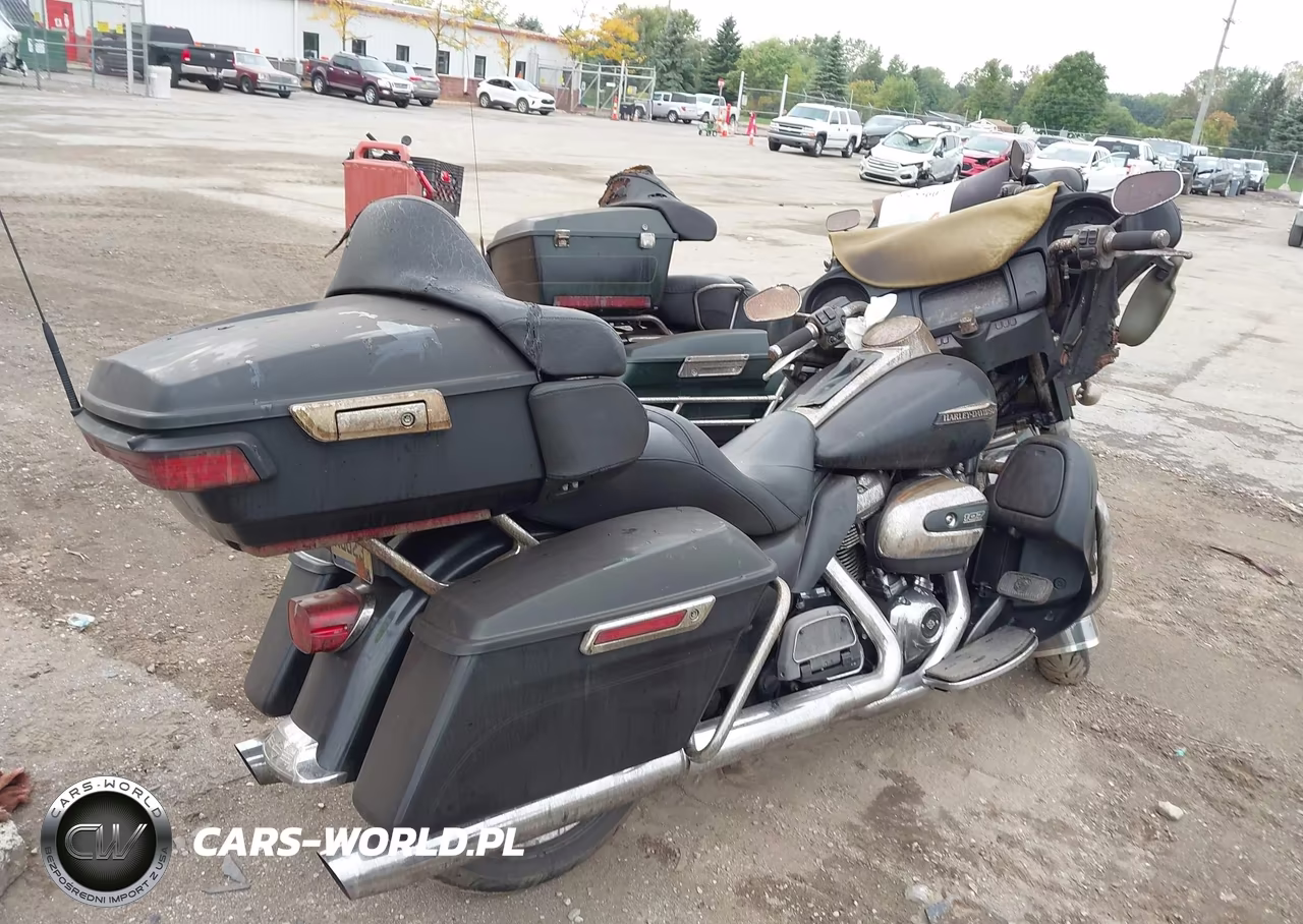 2019 Harley-Davidson Flhtcu VIN:1HD1FCC12KB619701 - 4