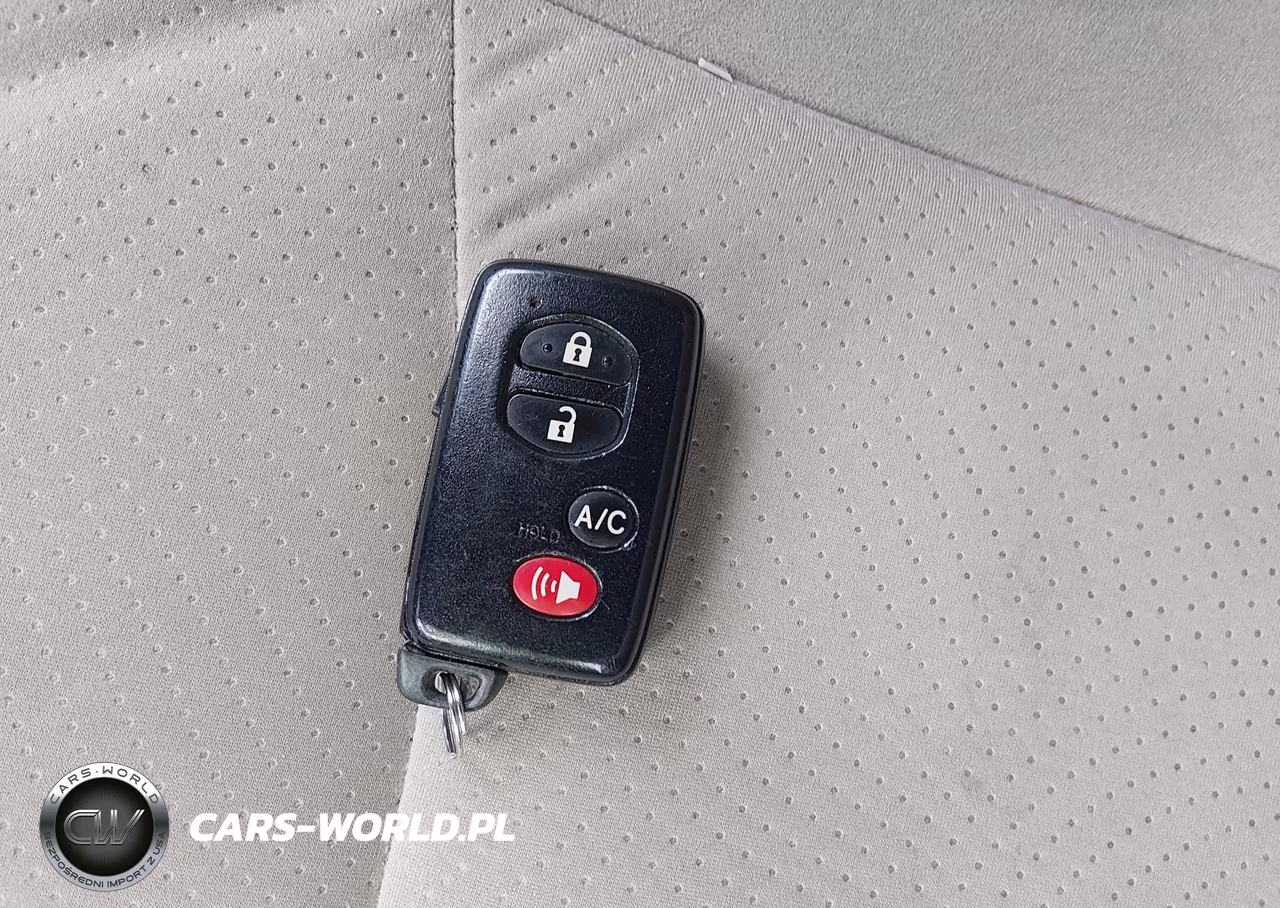 2014 Toyota Prius Three VIN:JTDKN3DU6E0384298 - 11