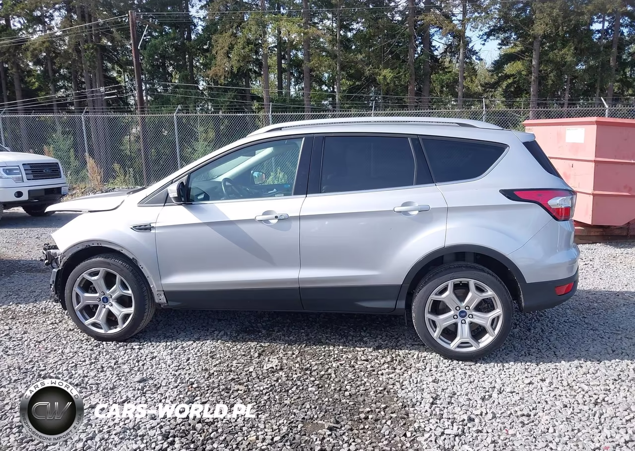 2017 Ford Escape Titanium VIN:1FMCU9J95HUD87423 - 15